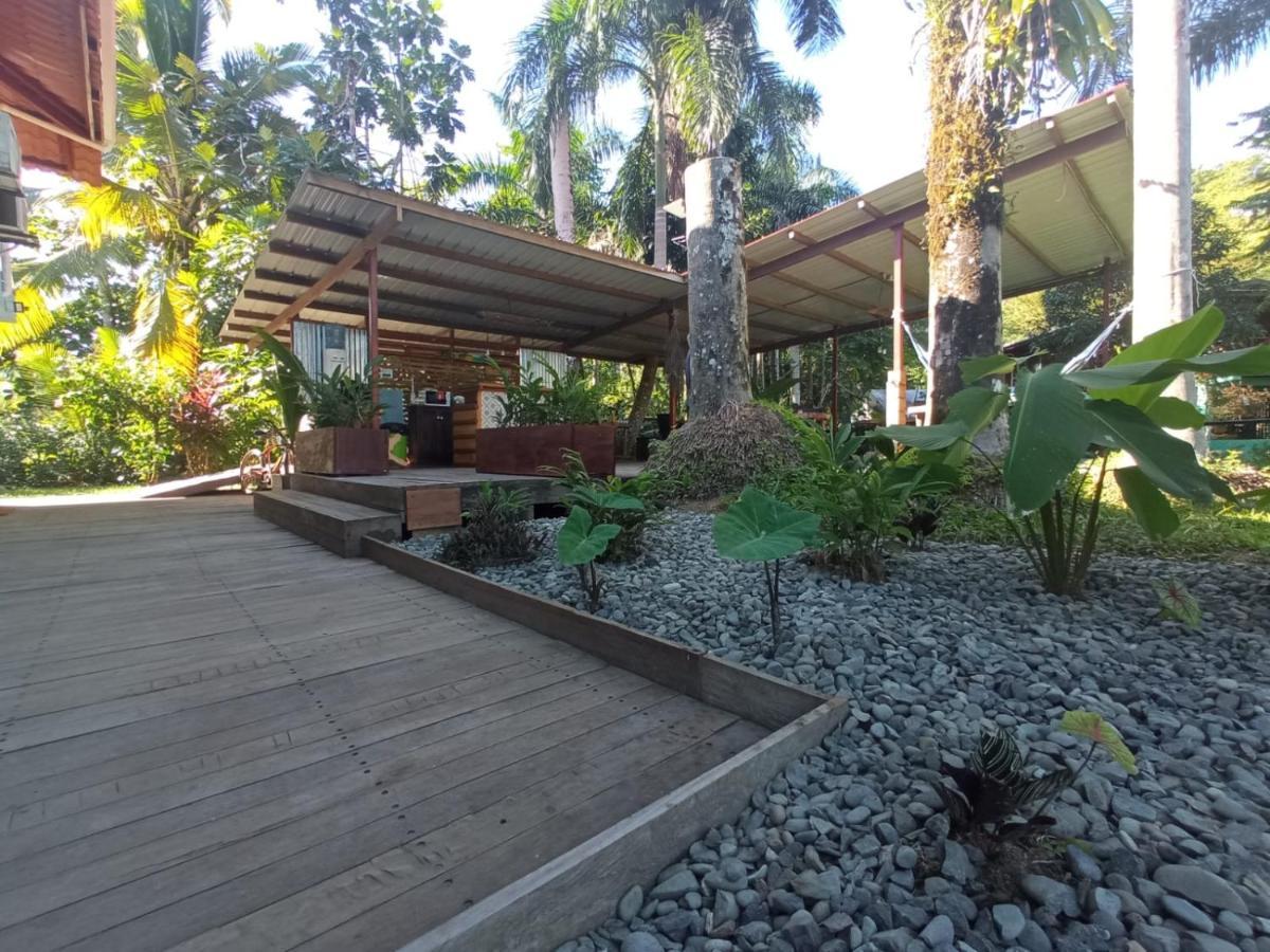 La Luciernaga Big Creek Bed and Breakfast Bocas del Toro Eksteriør billede